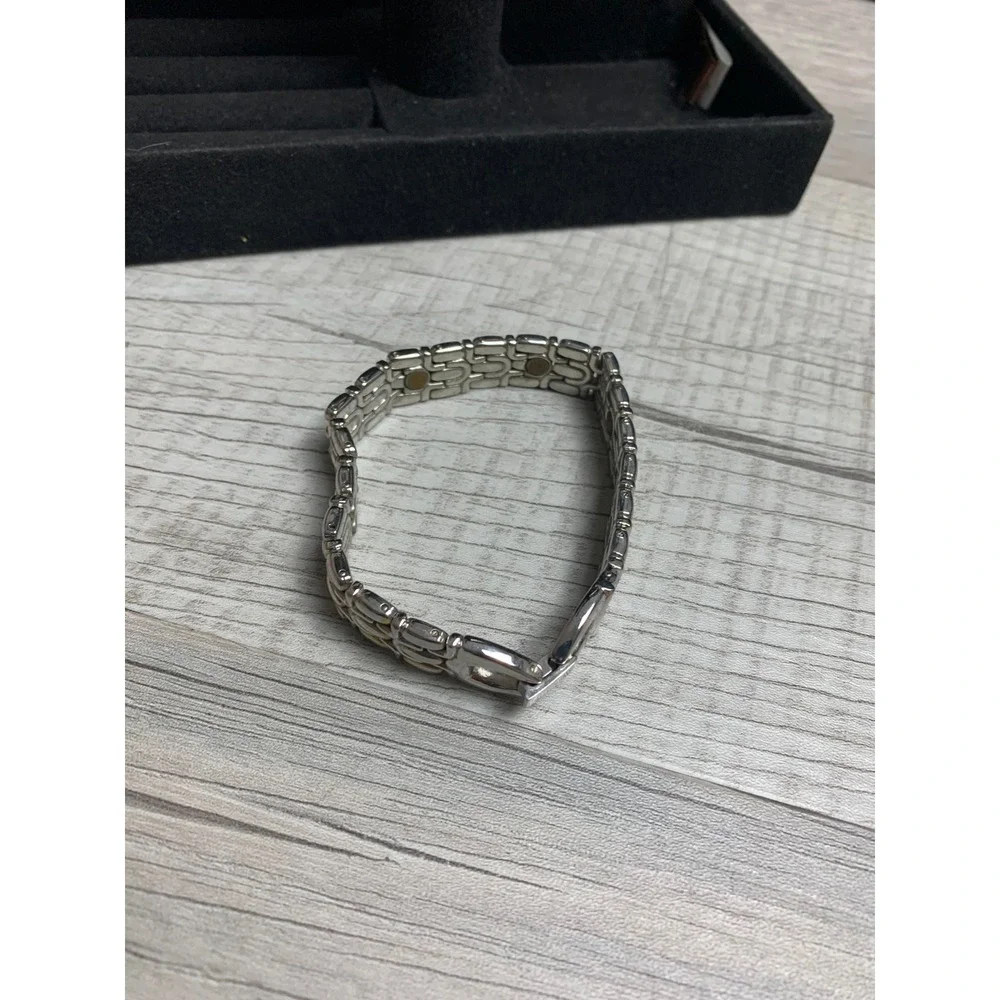 Two Tone Panther Link Bracelet Silver Gold Tone Fold Over Clasp 7 Inch Vintage